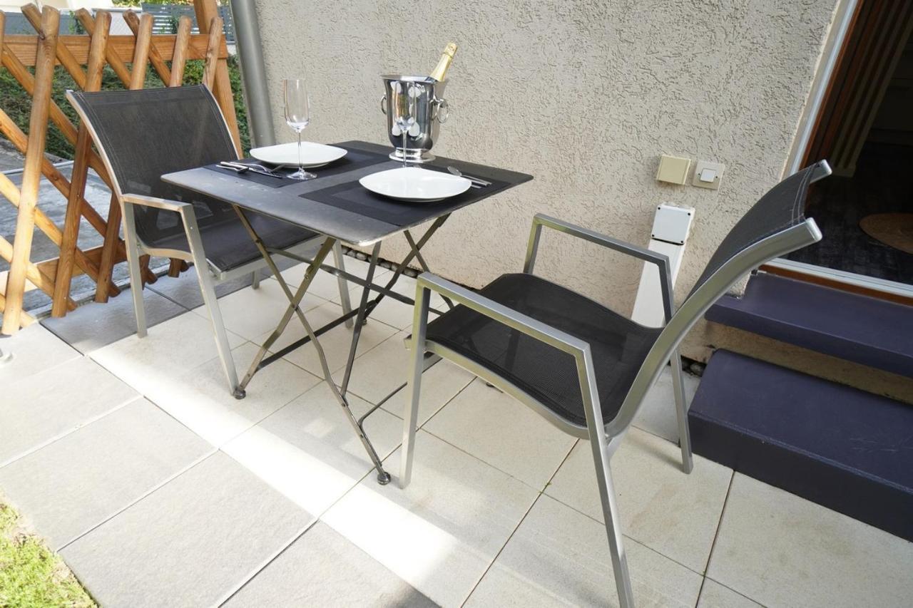 The Garden & Serenity Apartment *